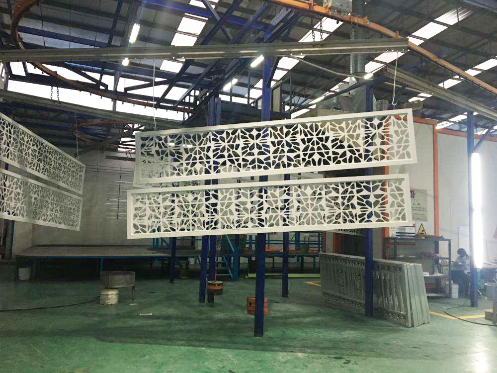 producci&oacute;n de paneles de aluminio formado