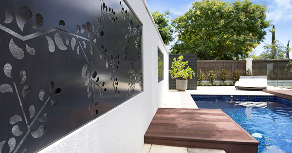 Ejemplo de pantallas de aluminio cortadas con l&aacute;ser